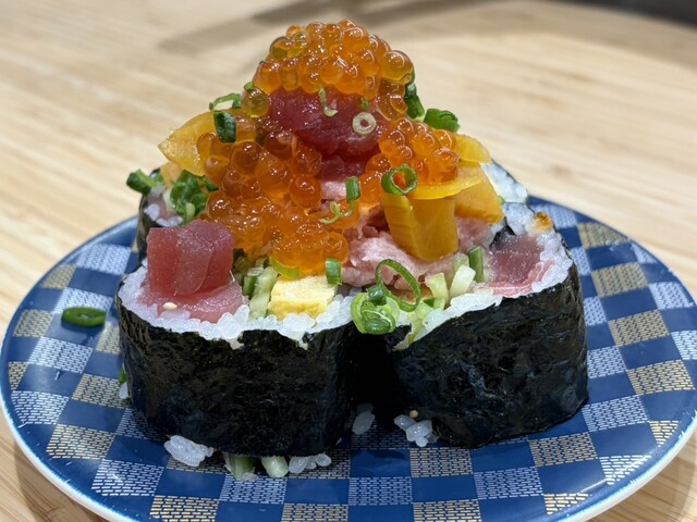 まぐろ問屋 恵み ハラカド店 - 明治神宮前/回転寿司 | 食べログ