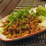 タイ・アヨタヤ・レストラン - ラープムーチェンマイ