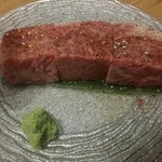 Yakiniku Toraji - 厚切り特選カルビ　100g 2,000円