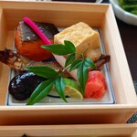 日本料理 からまつ - 鮭もしししゃもも　鱈子も……入っています
