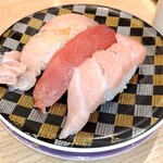 回転寿し トリトン - 料理写真:
