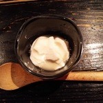 山元麺蔵 - 最後にて店主からのサービスの『ひと口杏仁豆腐』～♪(^o^)丿