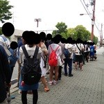 山元麺蔵 - 開店３０分前の状態！！店内に入っている待客を含めて４５名ぐらい…！！（￣□￣；）