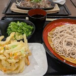 自家打ちそば 信濃路 - 料理写真: