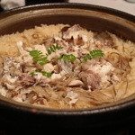 日本料理にわの - 食事「鯛めし」を混ぜて土鍋で供されます