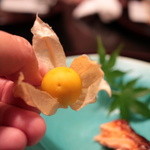 日本料理にわの - 仄かにココナッツの香りがするストロベリートマト