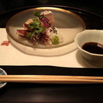 お造り「真鯛の松皮造り/蛍烏賊/帆立/蛸/穂紫蘇」