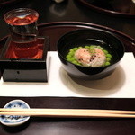 椀物「赤飯蓮根餅/緑豆/葉山椒の吸物」と「黒龍 純米吟醸」