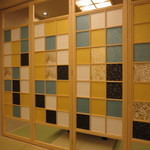 味処 大丸 - 1階の仕切りも雰囲気良いです