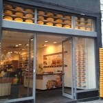 De Roode Leeuw - チーズ店の近く
