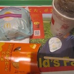 マクドナルド - ドリンク写真:ベーコンエッグマックコンビとチーズベーコンポテトパイ