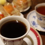 パピリオ - ｱﾒﾘｶﾝ(400円)とﾐﾙｸﾃｨｰ(380円)