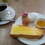 ゴールデン - ブレンドコーヒー（350円）、モーニングサービス（トースト、ゆで卵、マーマレード、乳飲料）