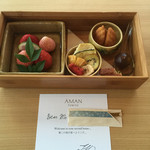 アマン東京 - ウェルカムの茶菓子