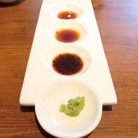 听屋 六本木 - 激安150g国産牛100%ハンバーグ 1069円 のタレ4種類