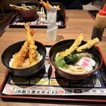 資さんうどん - 料理写真: