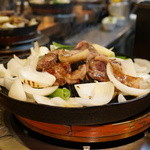 징기스칸 다루마 혼텐 - こちらのジンギスカンは、雰囲気が食欲を掻き立てる・・(*´▽｀*)