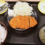 松のや - 料理写真:得朝ロースかつ定食(お新香)