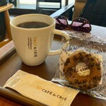 カフェ・ド・クリエ - ドリンク写真:Lアメリカン@510
チョコドーナツ@150