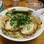 八兵衛 - ラーメン大 700円 1.5玉