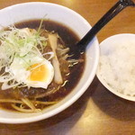 らーめん向日葵 - 醤油カレーラーメン　７００円　と　ランチサービス　小ライス　【　２０１５年５月　】