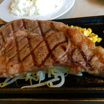 STEAK HOUSE - 特選牛リブロースステーキ（300g）