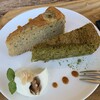 パンゲア - 嬉野茶とホワイトチョコのケーキとバナナシナモンケーキのハーフサイズ