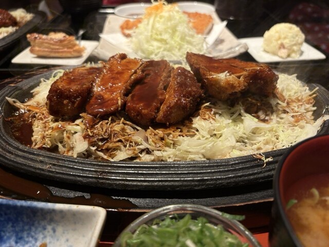 名古屋名物 みそかつ 矢場とん 東京銀座店 （やばとん） - 銀座一丁目