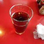 上海飯店 - 酎ハイ用のグラスで提供の烏龍茶