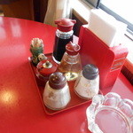 上海飯店 - 卓上調味料