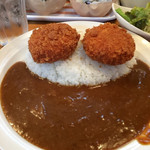 カレー倶楽部ルウ - 梅しん特製牛すじコロッケカレー ￥880