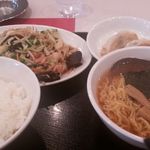 寿楽 - 肉野菜炒め＆半ラーメン＆半餃子