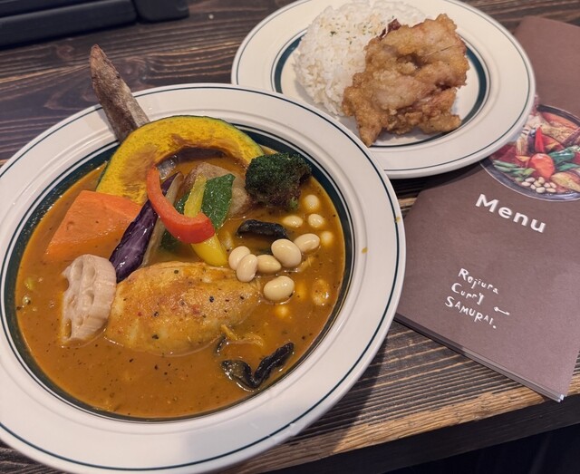 Rojiura Curry SAMURAI. 平岸総本店 （ロジウラカリーサムライ