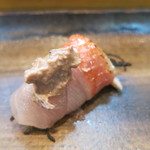 寿司栄 - 27年5月　トロ金目の塩昆布巻き・肝・山椒