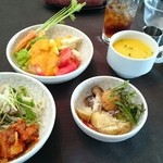 リストランテココリズム - サラダバーより。パンプキンスープもありました。