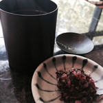 わかめとなめたけのお味噌汁