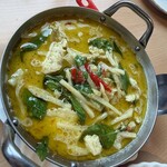 ルアンゲオタイ料理 - 料理写真:グリーンカレー　1500円