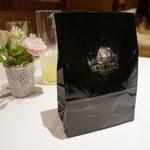 レストラン コートドール - 残した菓子は、丁寧に包んでくれます。