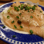 びっくりうどん - 炙りサーモンと新玉ねぎ(2015/4)