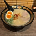 一蘭 - 料理写真:天然とんこつラーメン(1,080円)半熟玉子(160円)