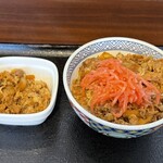 吉野家 - 料理写真:あらかじめ生姜を入れた肉だく牛丼