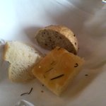 アラペサ - ほかほかのパン、もう1つあったけど食べちゃいました