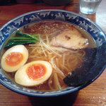 麺工房 隠國 - 醤油らぁ麺+燻製玉子