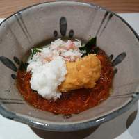 季節のお料理 辻むら - 新わかめとウニ、蟹、たたき長いもの酢の物
