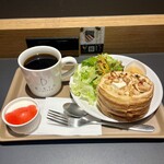 BIRTH COFFEE - 切り株ナッツとクリームチーズと本日のスペシャルティコーヒー合わせて1045円