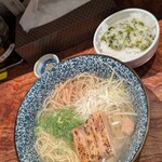鶏そば 一瑳 - 料理写真:
