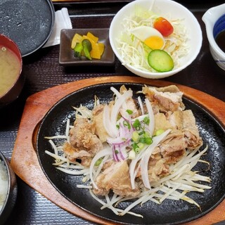 酒房 三日月食堂_1