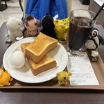 ホリーズカフェ - 料理写真:モーニングトースト(ゆで卵) 500円(税込)