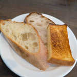 BISTRO Lanterne - バゲット、ブリオッシュ、カンパーニュ