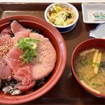 すき家 - 料理写真:鉄火たたき丼・おしんこセット